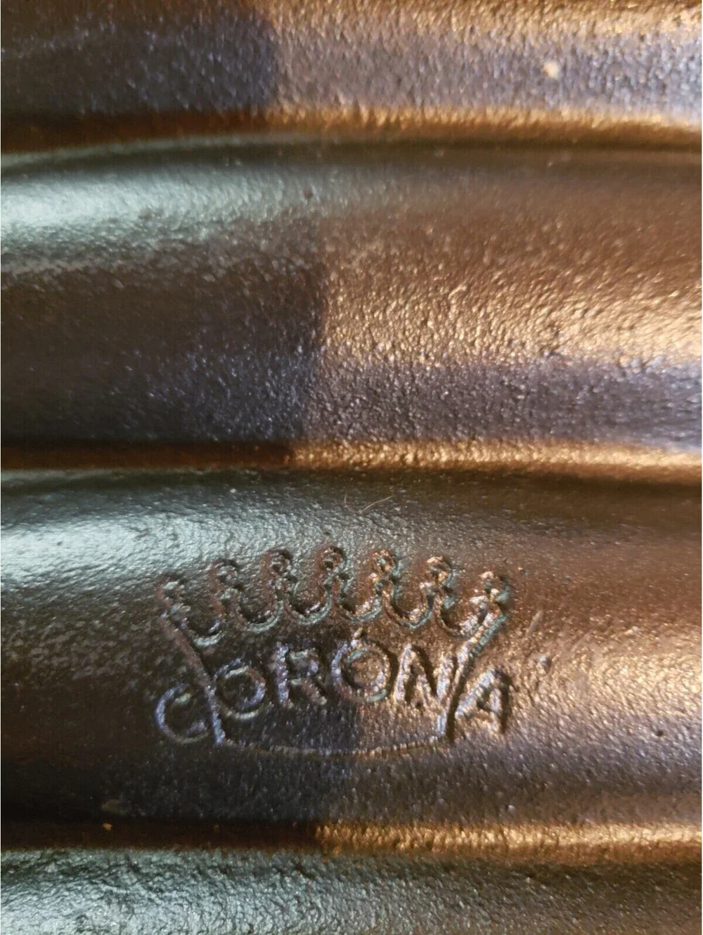 Vintage Corona Cast Iron Corn Cob Cornbread Muffin Pan
